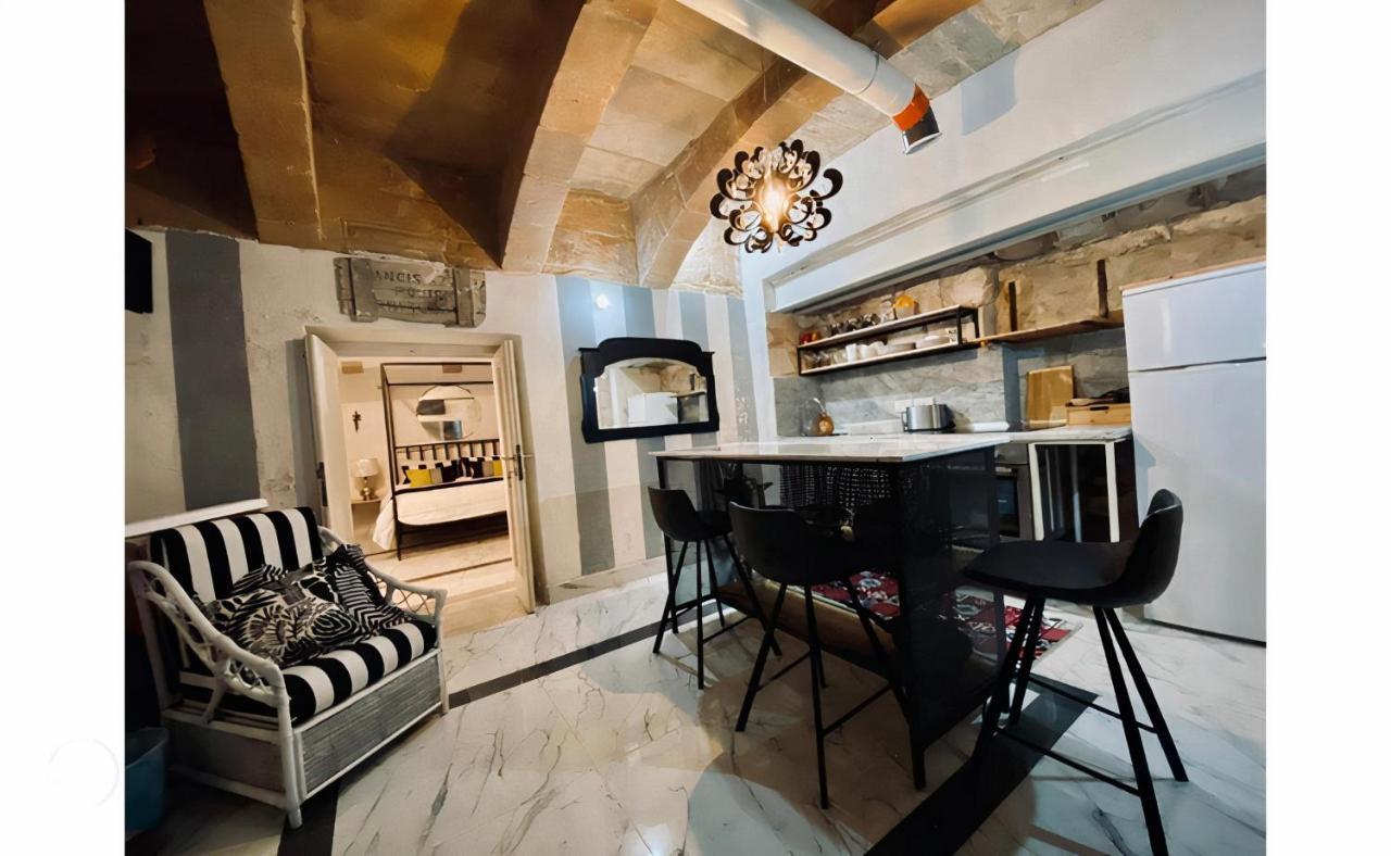 Appartement Charming Townhouse Prime Area La Valette Extérieur photo