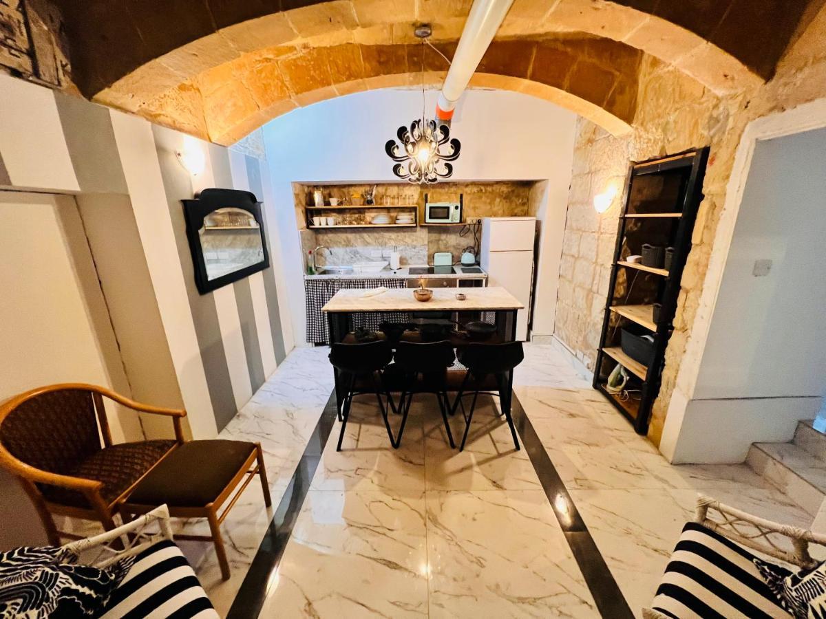 Appartement Charming Townhouse Prime Area La Valette Extérieur photo