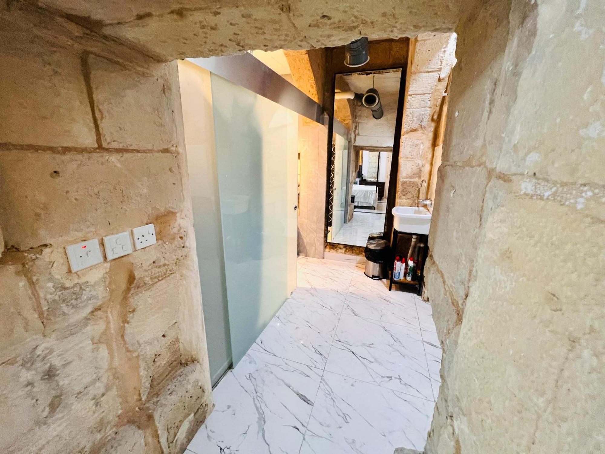 Appartement Charming Townhouse Prime Area La Valette Extérieur photo
