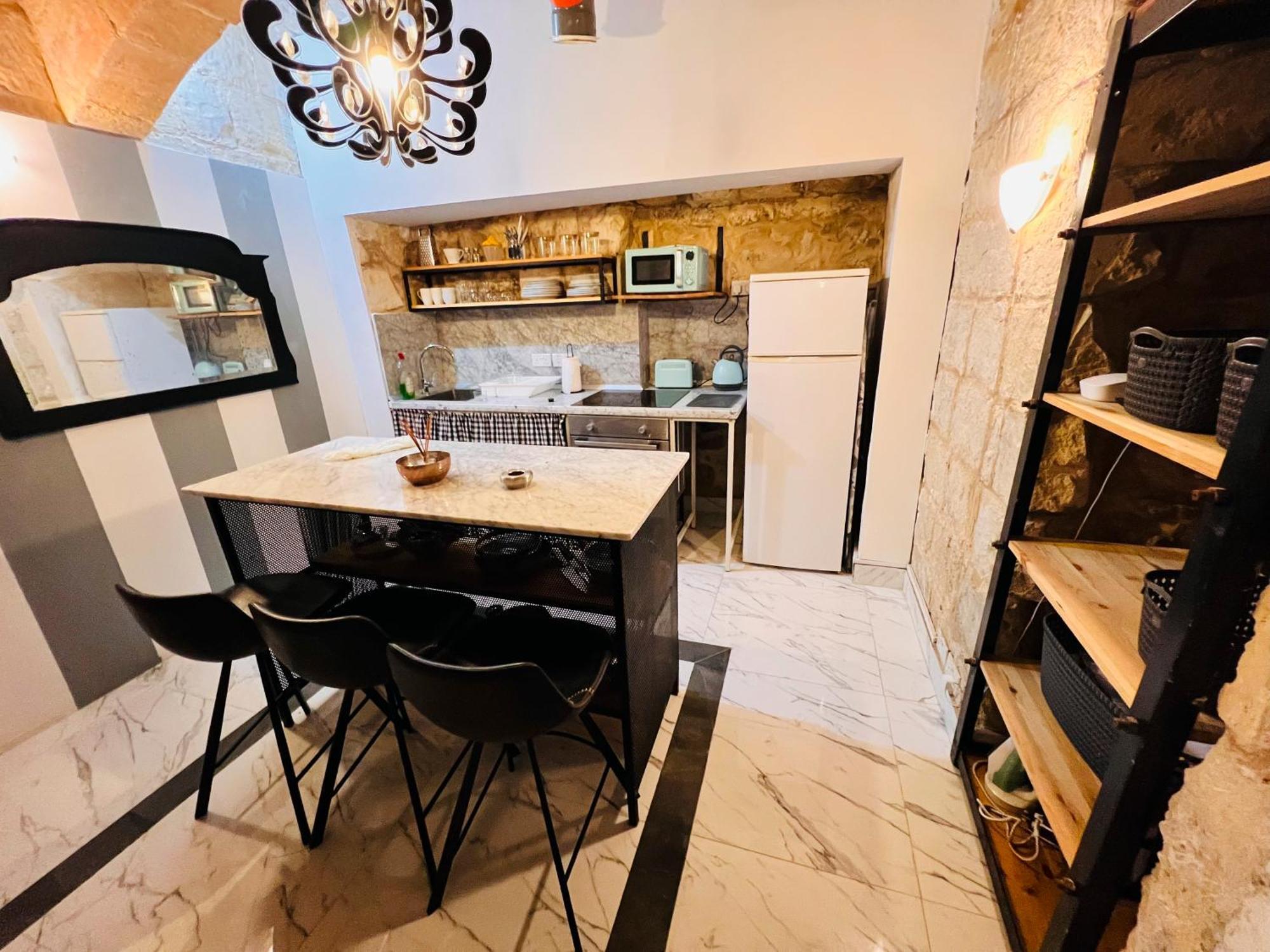 Appartement Charming Townhouse Prime Area La Valette Extérieur photo