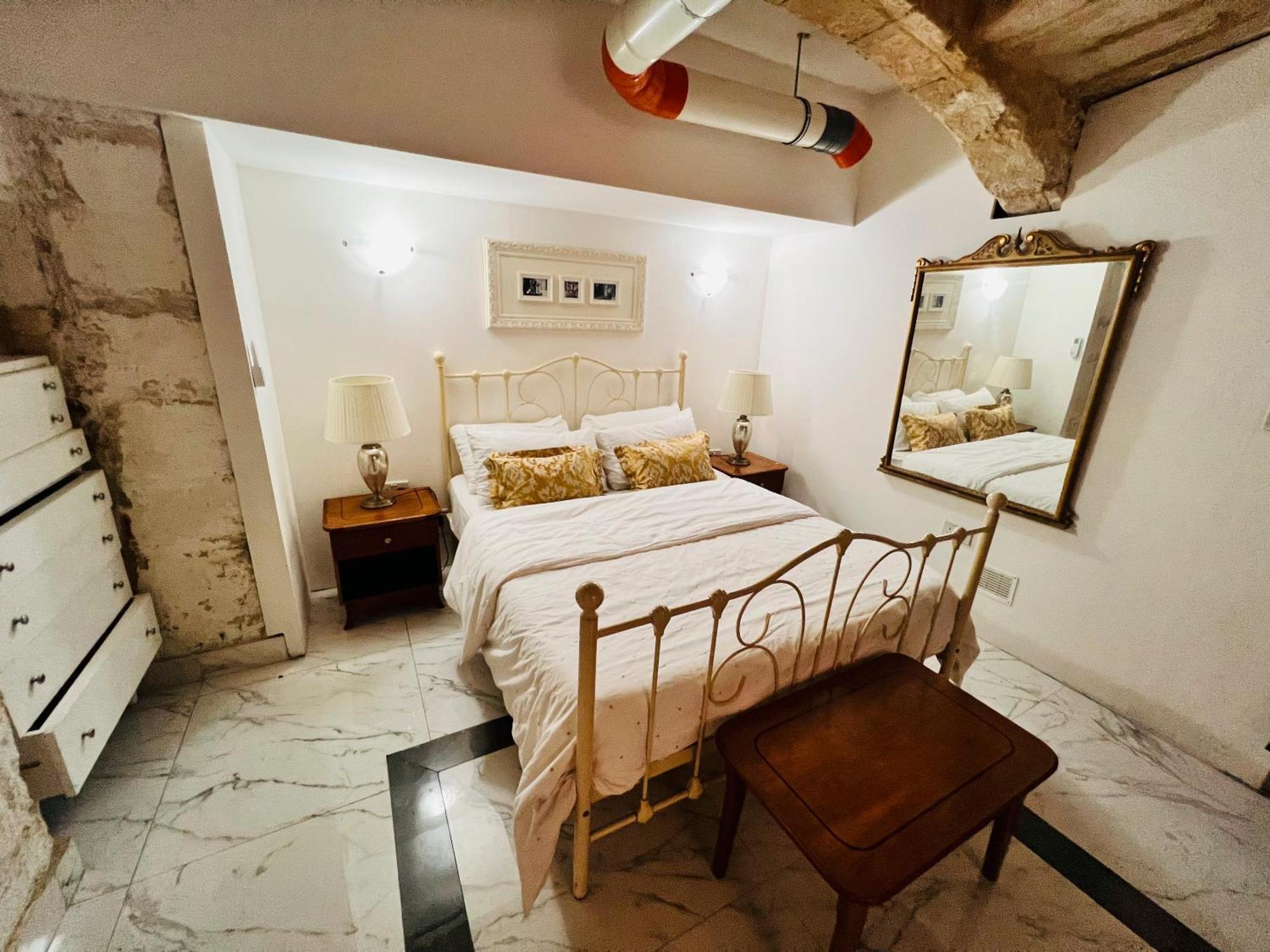 Appartement Charming Townhouse Prime Area La Valette Extérieur photo
