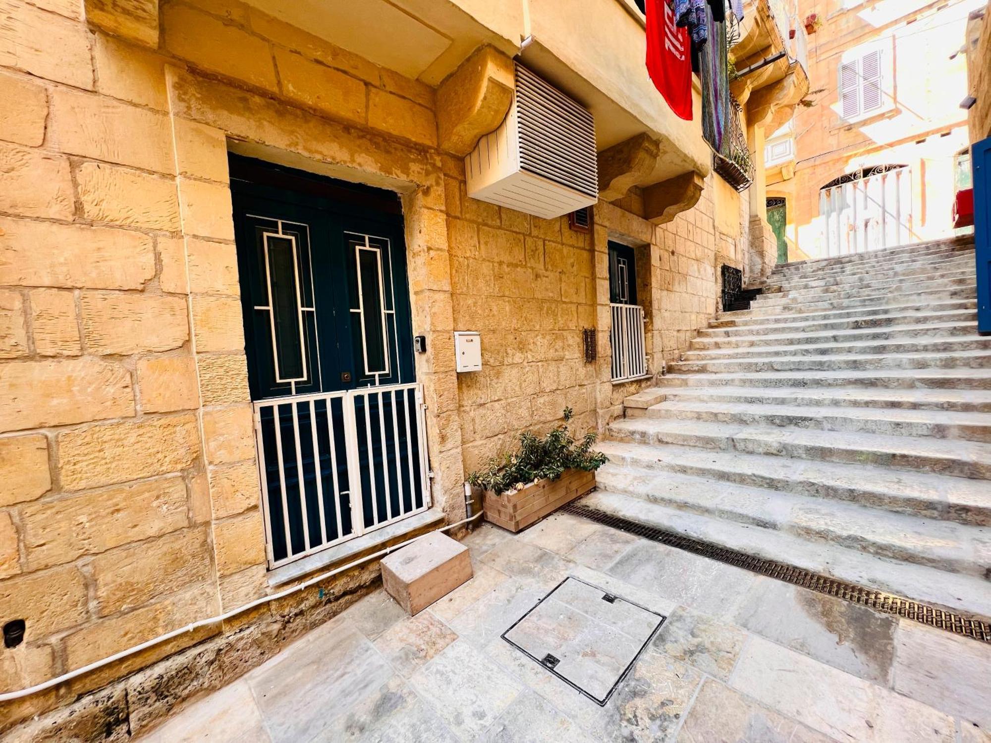 Appartement Charming Townhouse Prime Area La Valette Extérieur photo