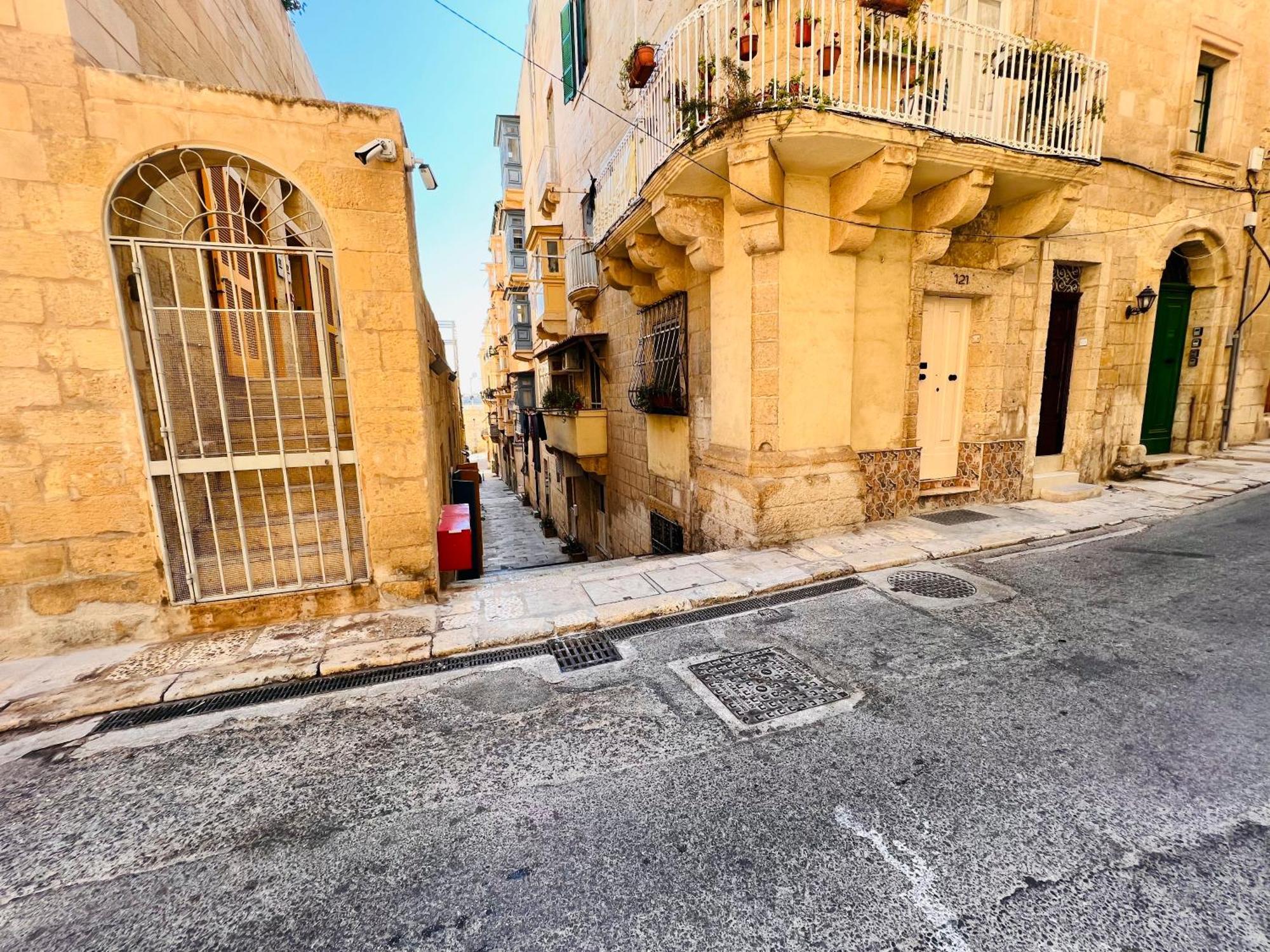 Appartement Charming Townhouse Prime Area La Valette Extérieur photo